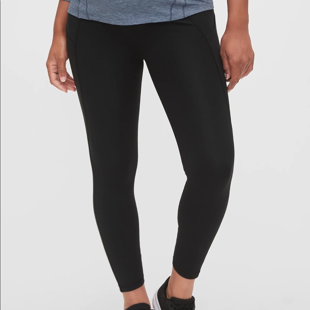 3/$25 Gap Fit Maternity Blackout Technology 7/8 Leggings Side Pockets